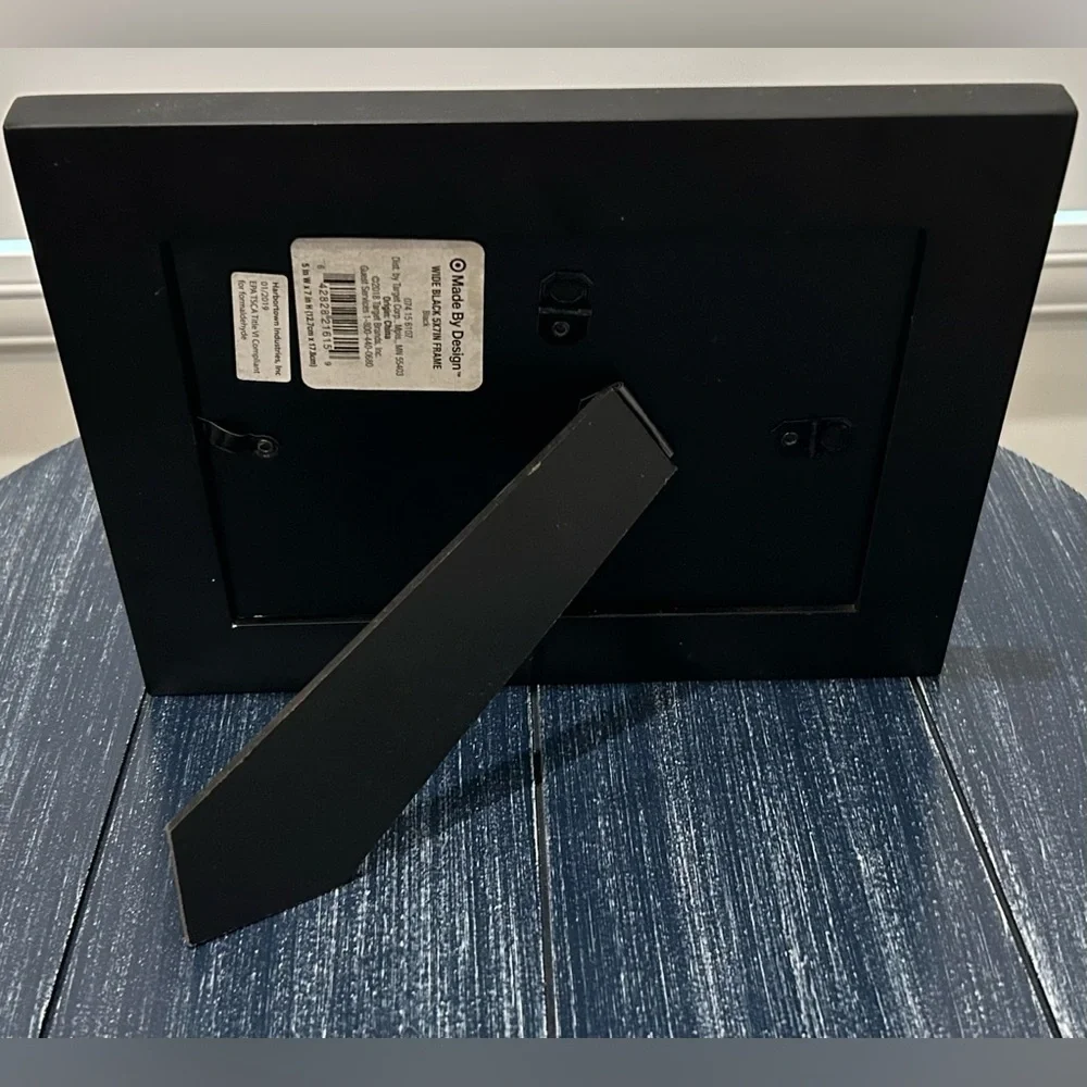 Made by Design Picture Frame - Picture 2 of 3